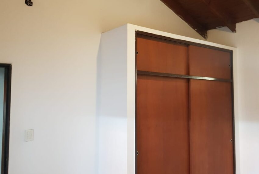 77b90b59-5f72-43c9-9530-530af4256569