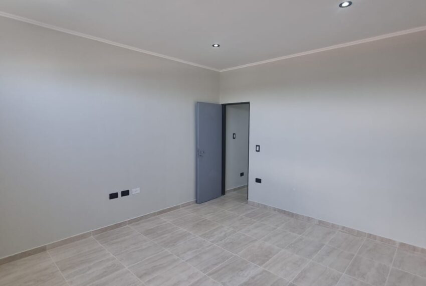 WhatsApp Image 2025-02-21 at 12.57.22